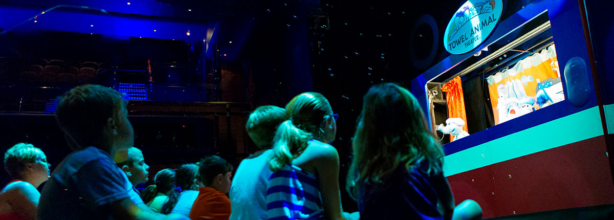 Carnival Valor - Towel Animal Theater